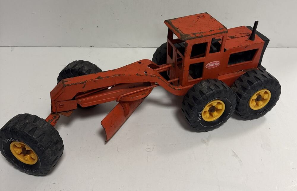Tonka Orange Red Pressed Steel Road Grader MR-970 #2510 Yellow Wheels Vintage